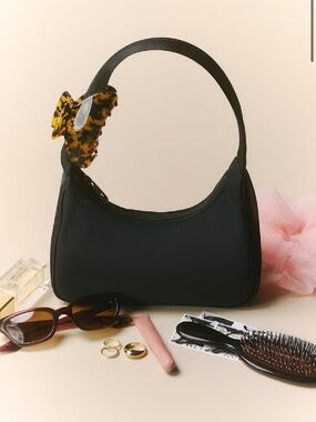 Aritzia Sunday Best Goldie Shoulder Bag